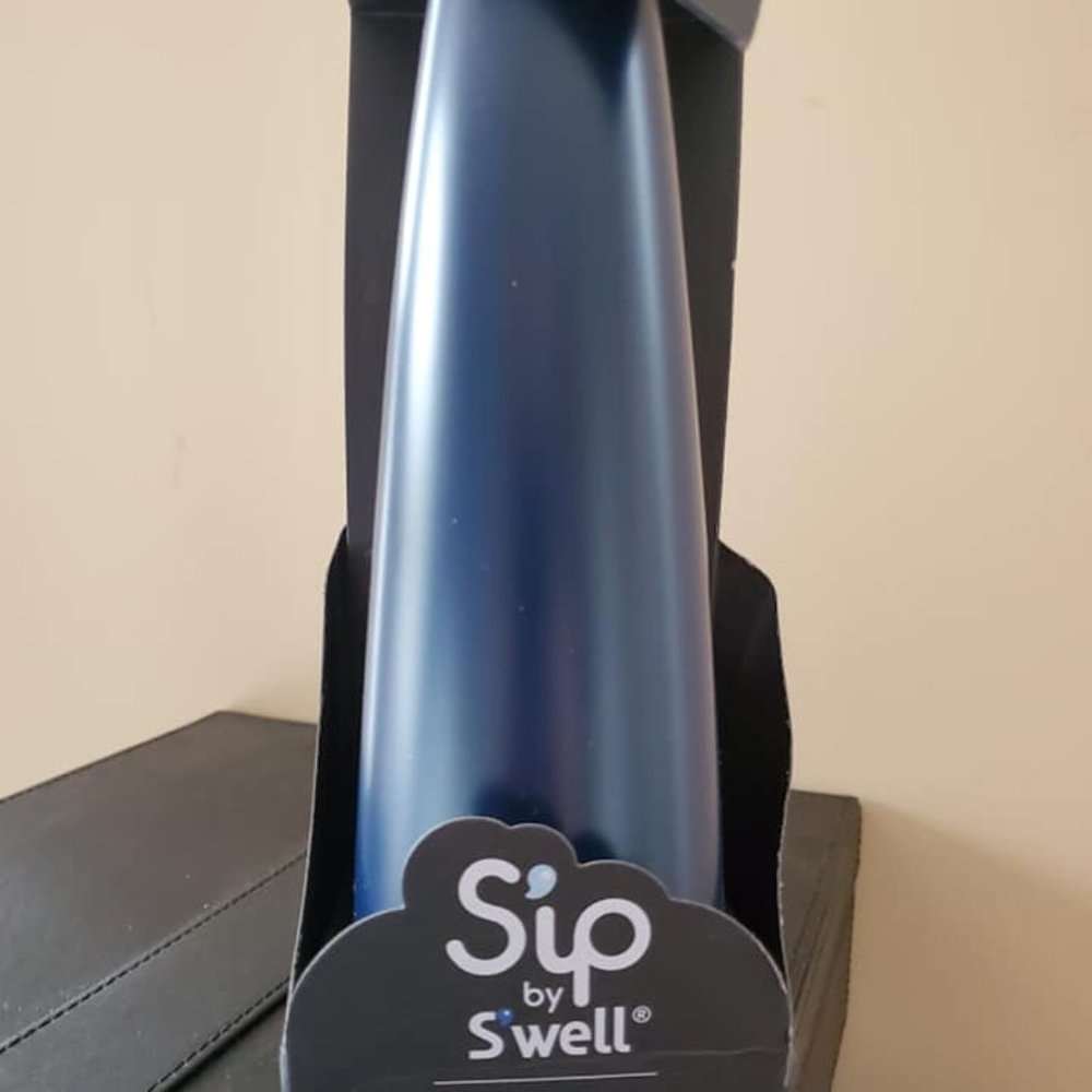 Insulated hot/cold bottle